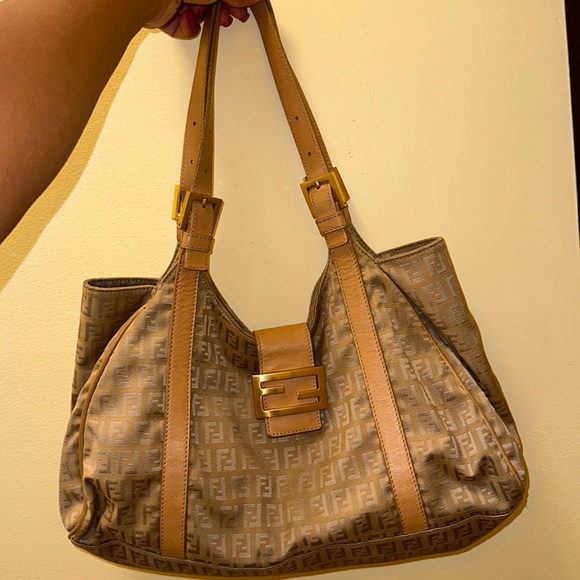 Handbags - Vintage Fendi baguette